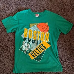 Vintage Boston Celtics shirt